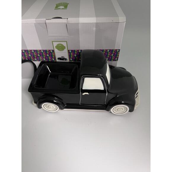 Scentsy BLACK RETRO TRUCK Warmer RARE LIGHTS UP Father’s Day Collection Retired - Picture 3 of 5